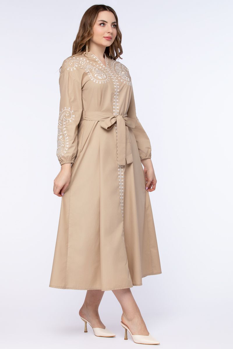 فستان نسائي بتطريز