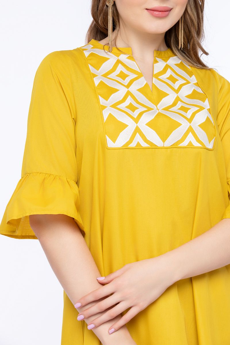 فستان نسائي بتطريز