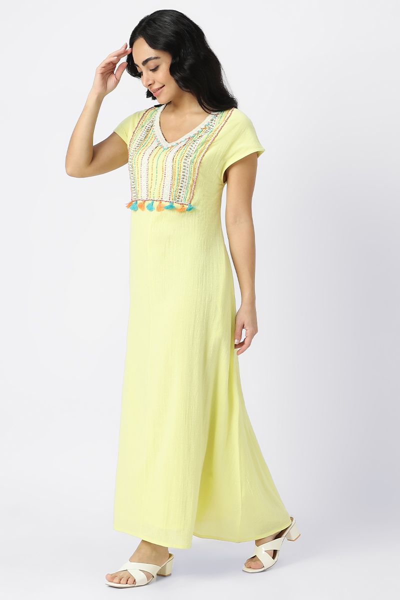 فستان ماكسي مزين بالخرز