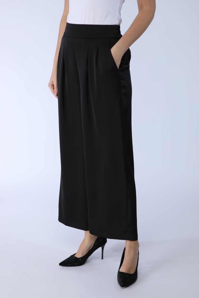 flowy pants with pleats