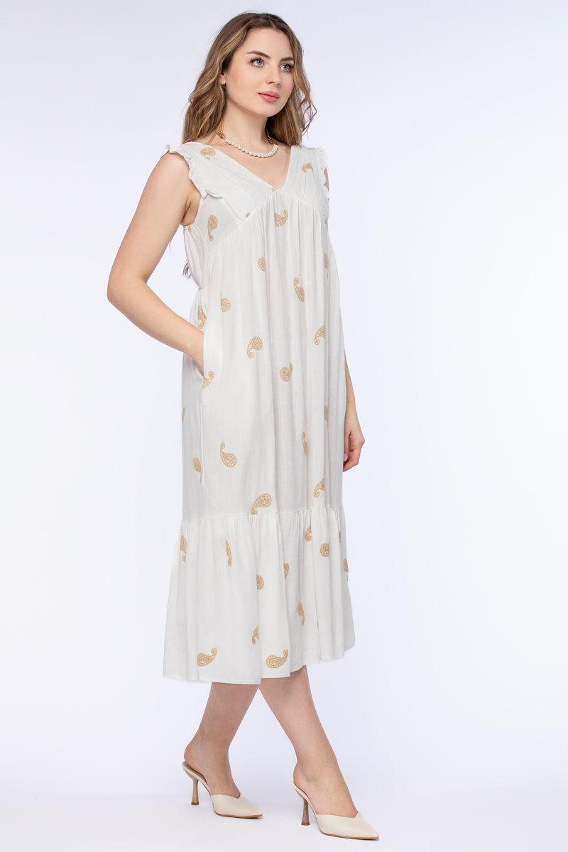 فستان نسائي بتطريز