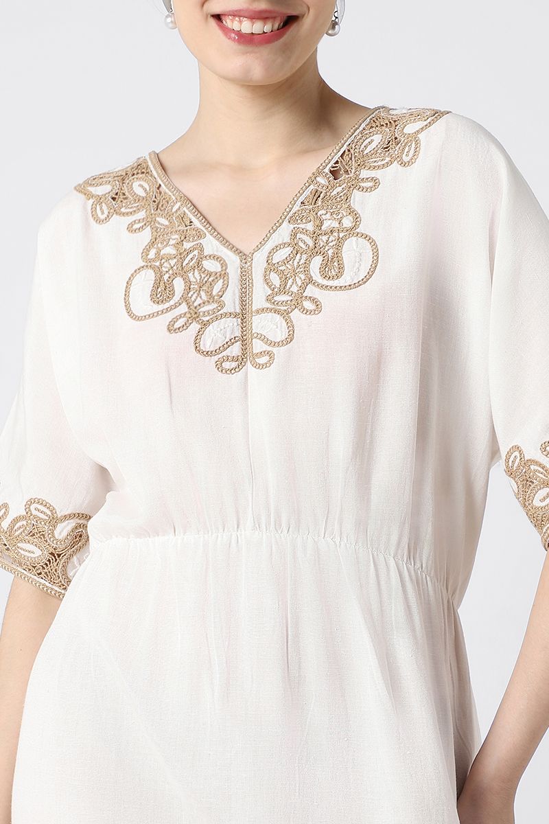 فستان نسائي بتطريز