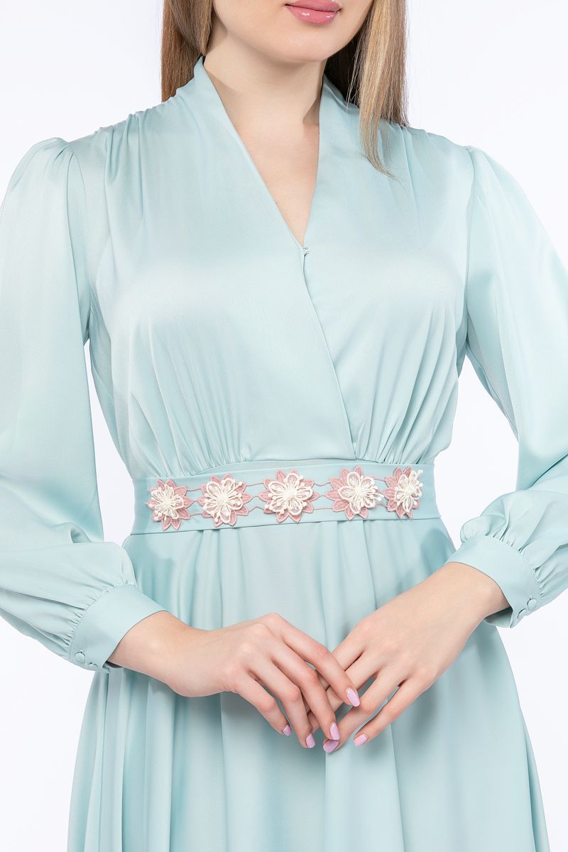 فستان نسائي بورود مطرزة