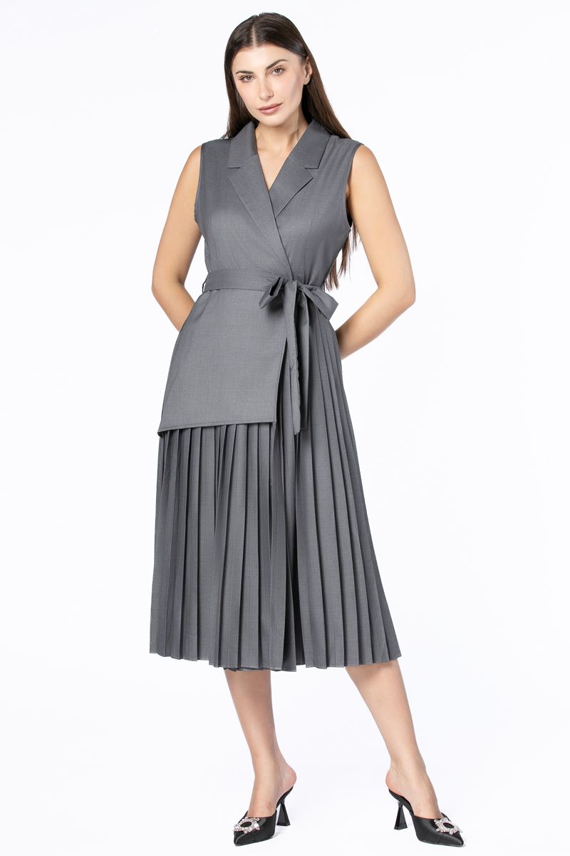 فستان نسائي بكسرات