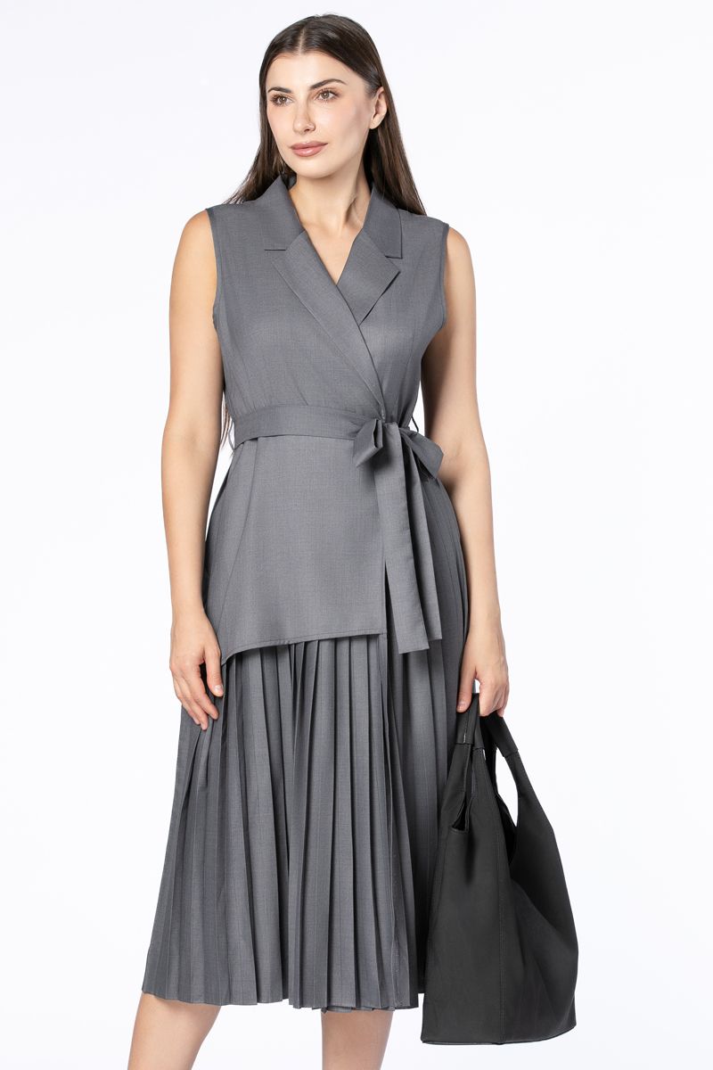 فستان نسائي بكسرات