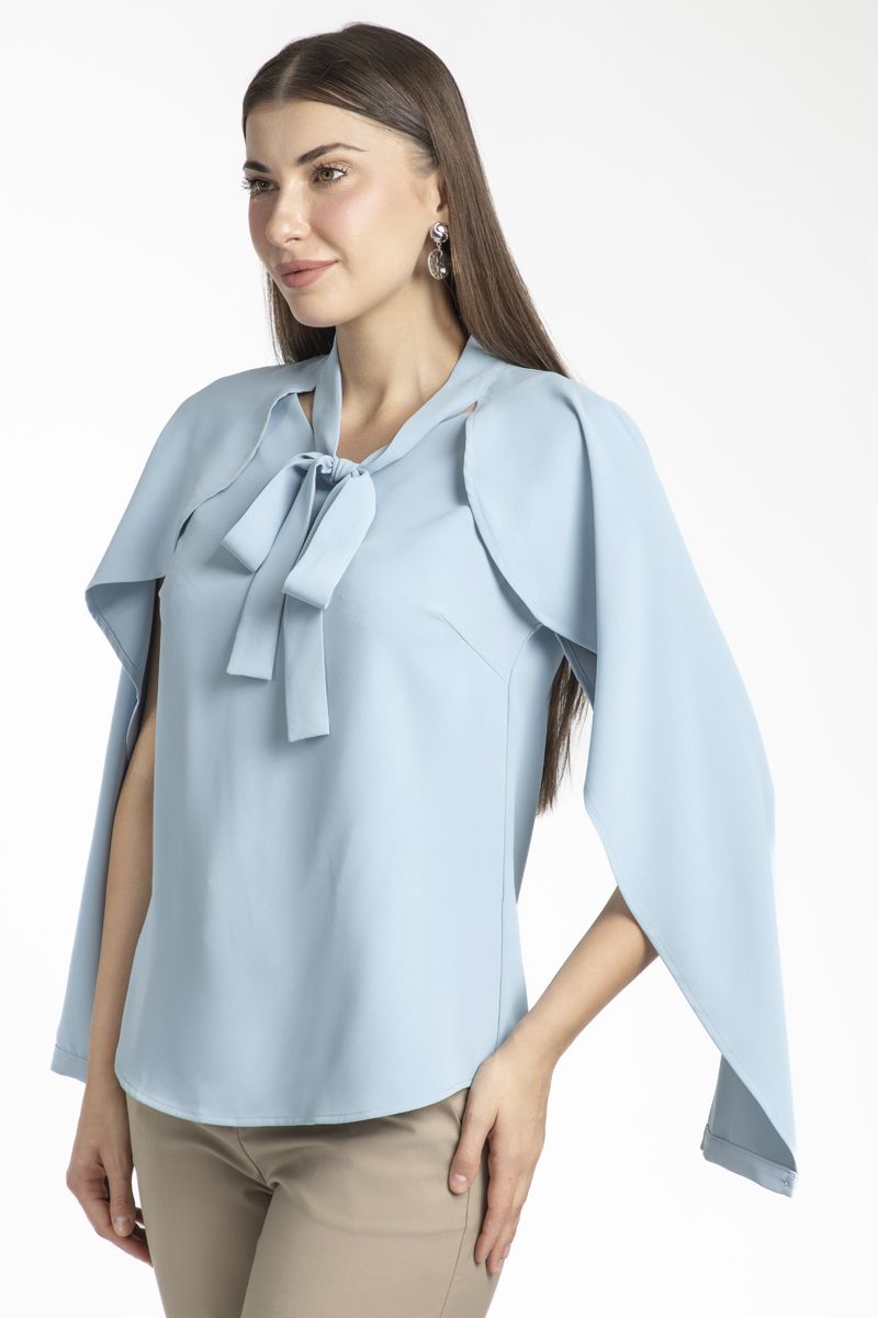 بلوزة نسائية بنمط كيب