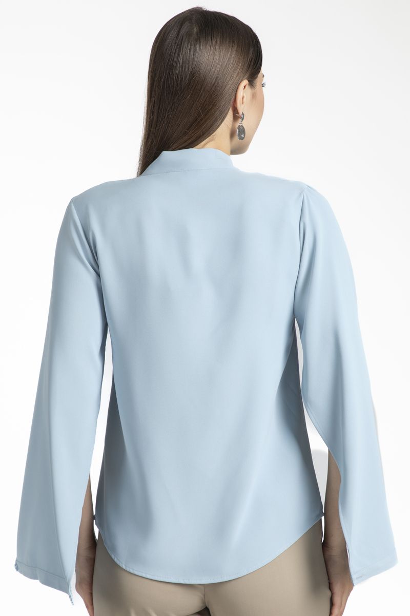 بلوزة نسائية بنمط كيب