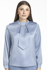 بلوزة نسائية بلون موحد وربطة