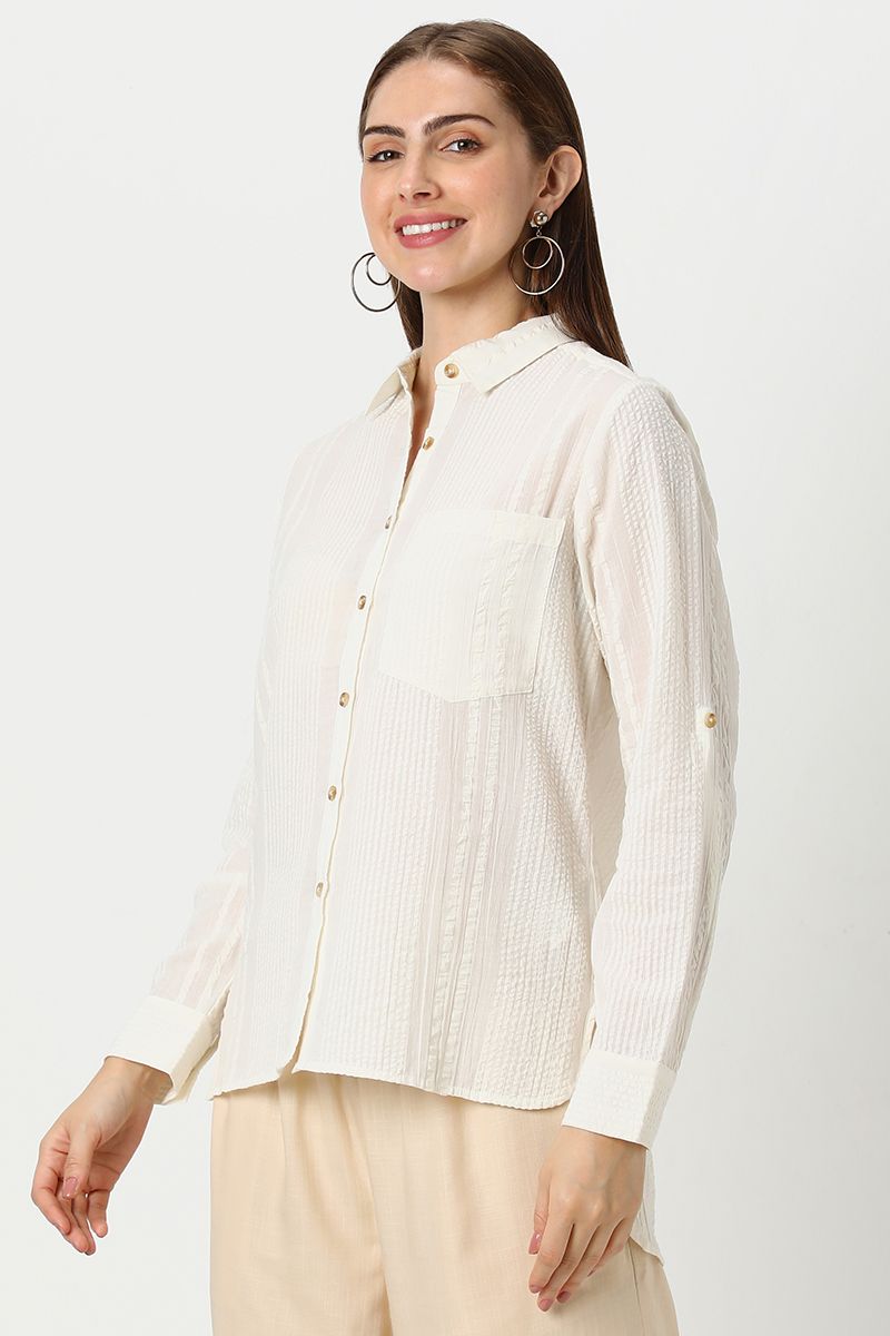 قميص نسائي بنقشة مخططة