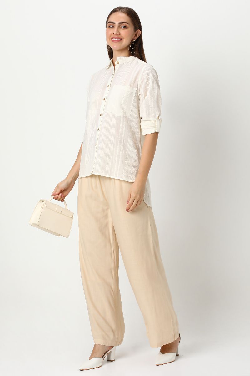 قميص نسائي بنقشة مخططة