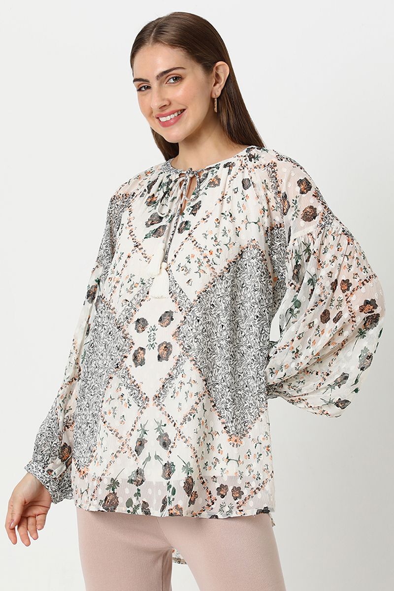 بلوزة نسائية بطبعات ورباط على الرقبة