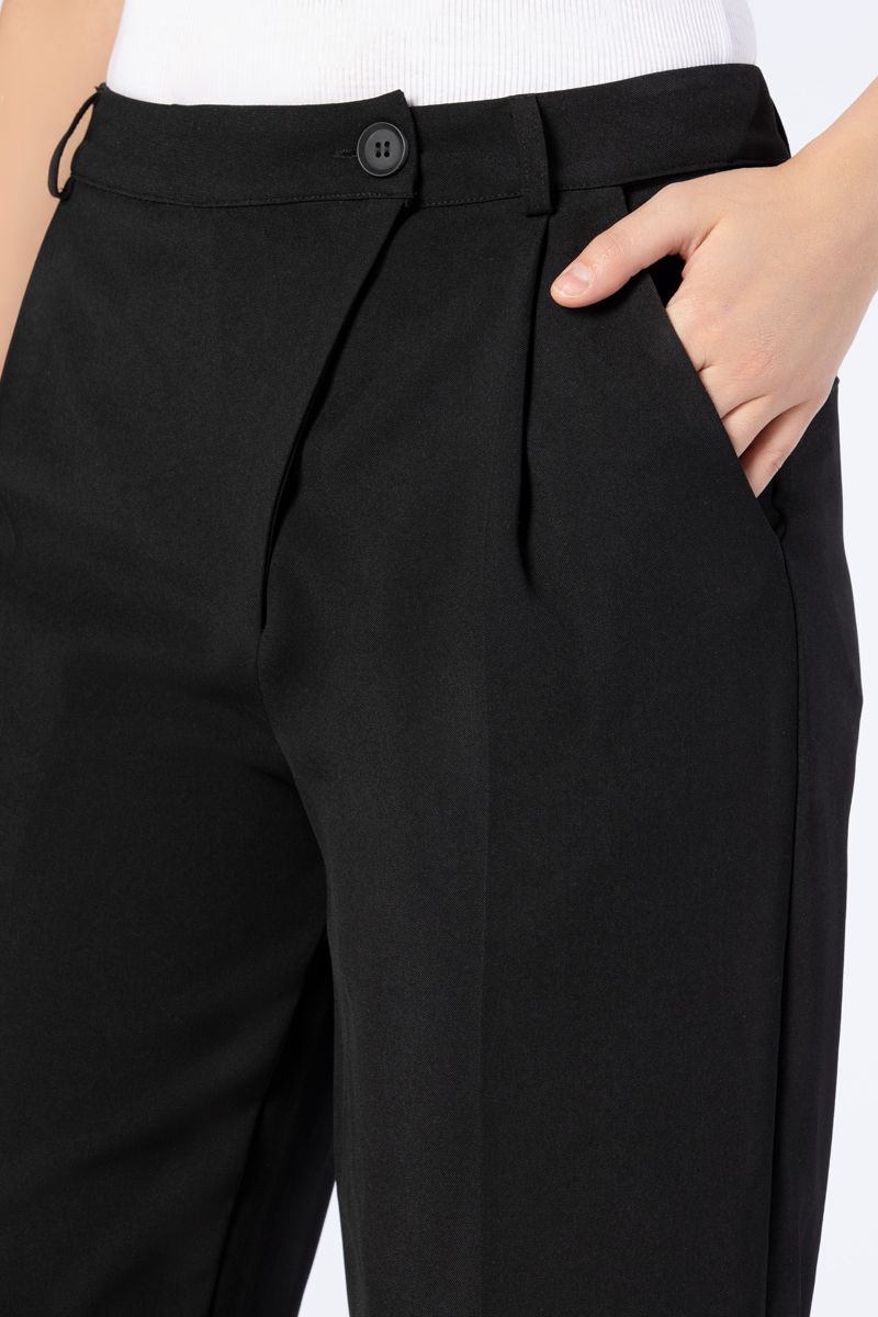 solid colored in a classic cut women pants