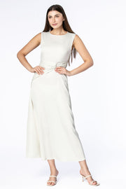 فستان نسائي طويل بلون موحد