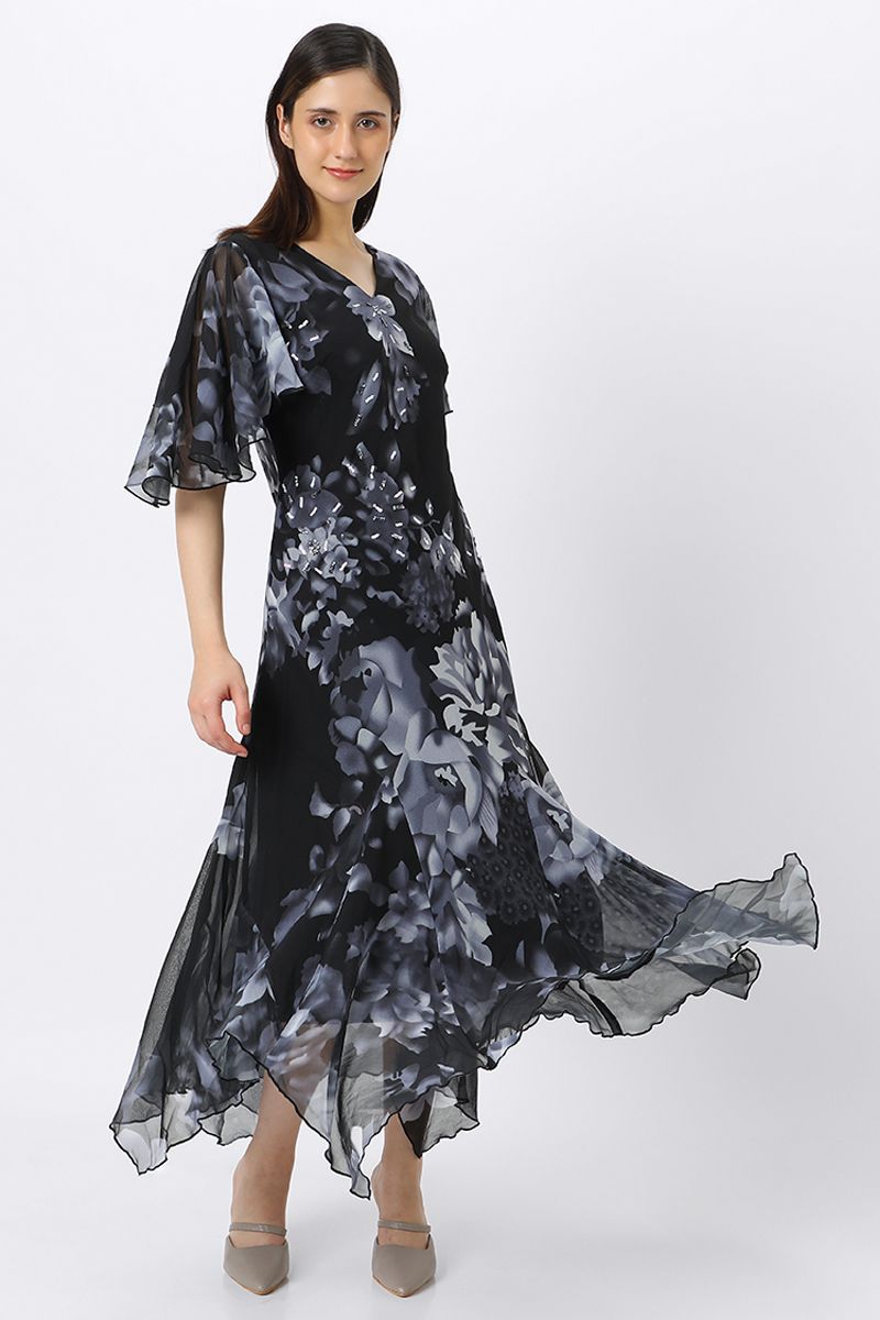 فستان نسائي طويل بنمط مورد