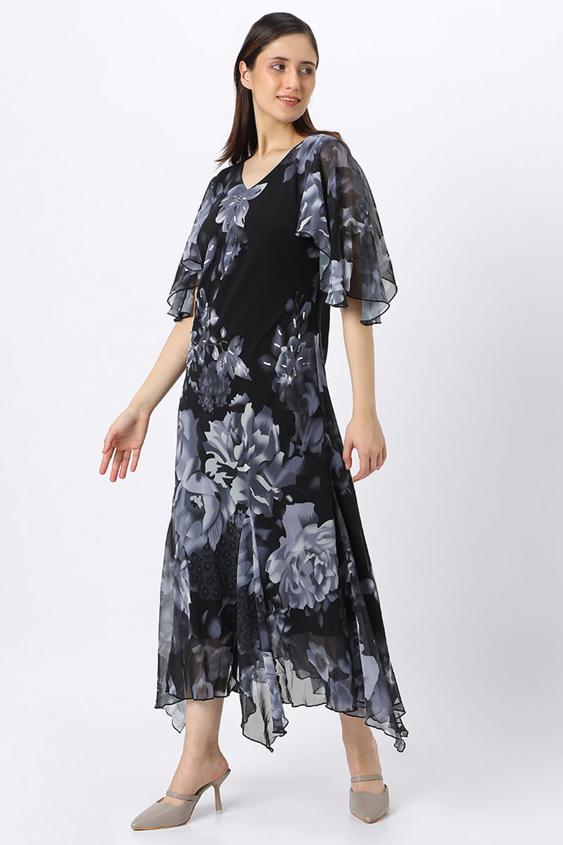 فستان نسائي طويل بنمط مورد