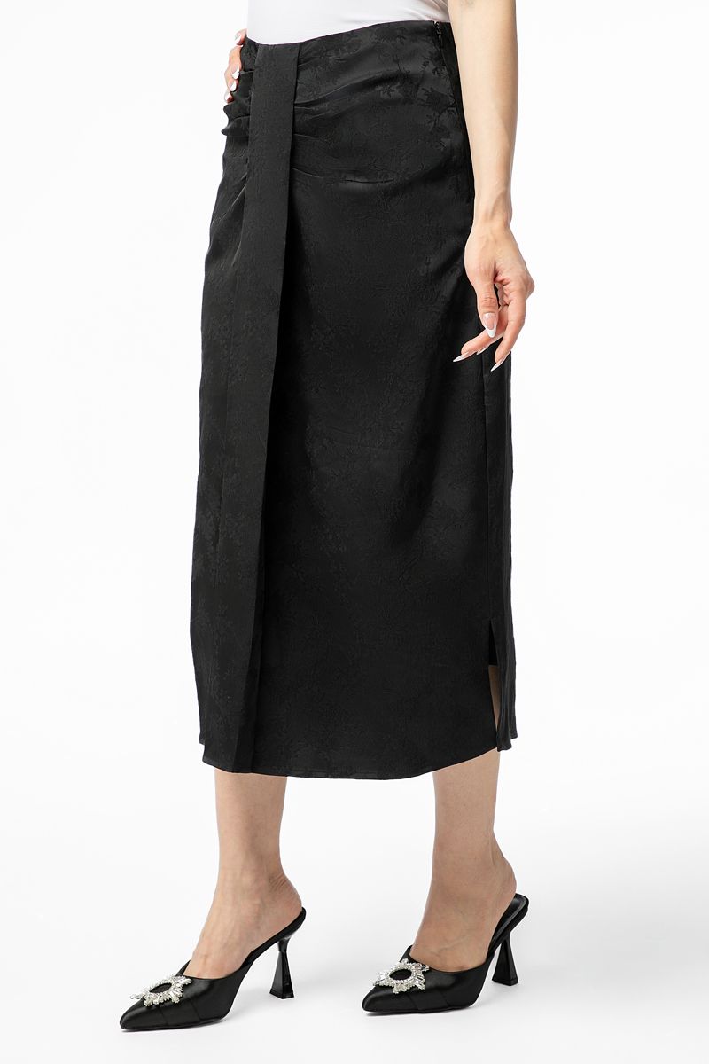 women skirt with textured fabric