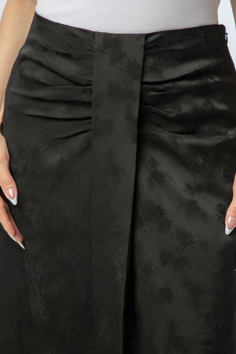 women skirt with textured fabric