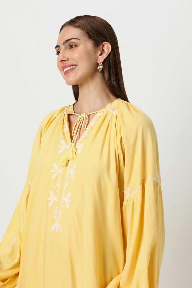 فستان نسائي فضفاض بتطريز