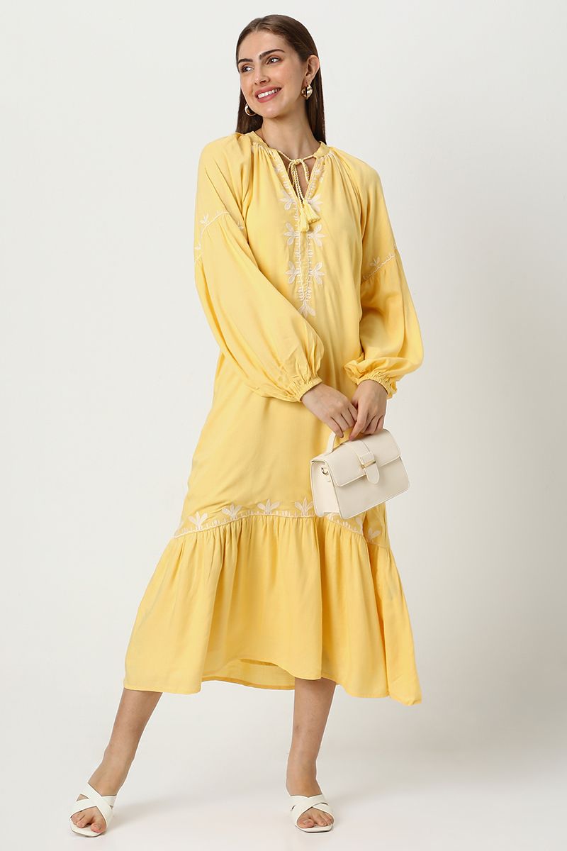 فستان نسائي فضفاض بتطريز