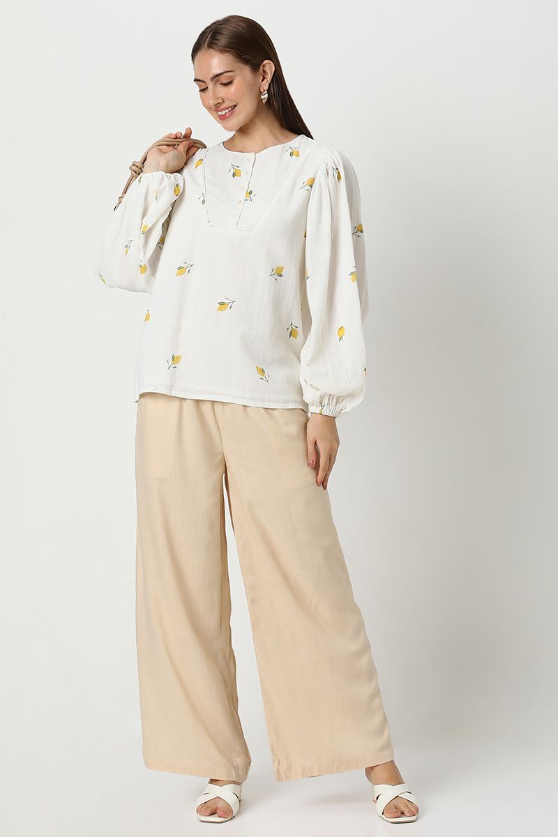 بلوزة نسائية بطبعات