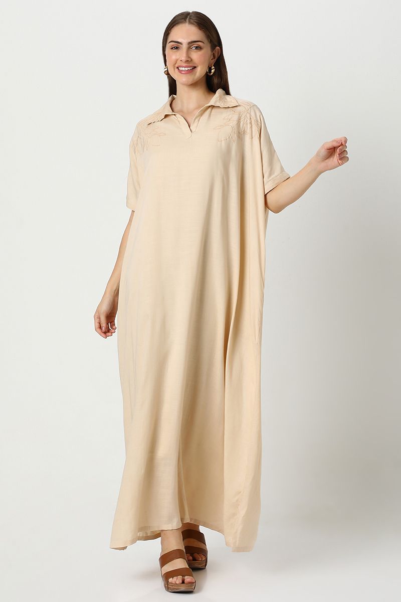 فستان نسائي ماكسي بتطريز