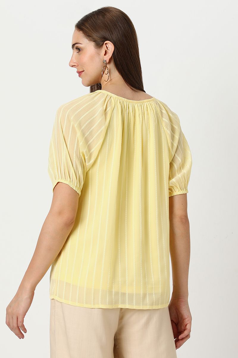 بلوزة نسائية مخططة برباط على الرقبة