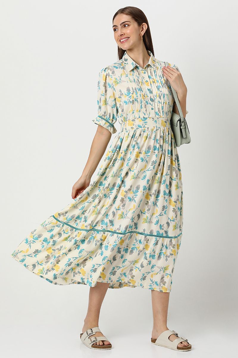 فستان نسائي مورد بكسرات على الصدر