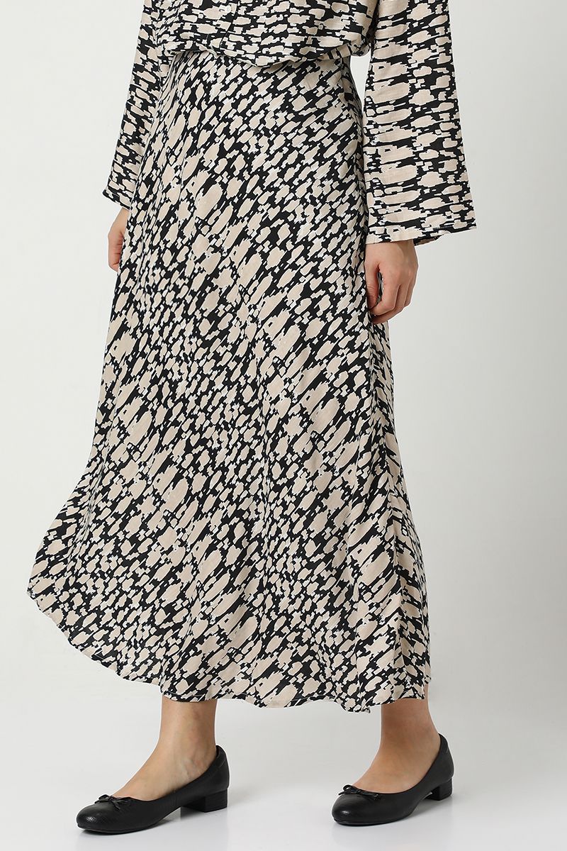 women abstract printed longline skirt