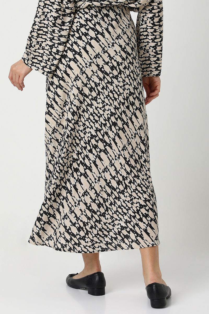 women abstract printed longline skirt