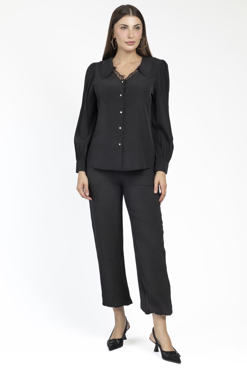 women shirt with dantel details