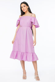 فستان نسائي بأكتاف مكشوفة