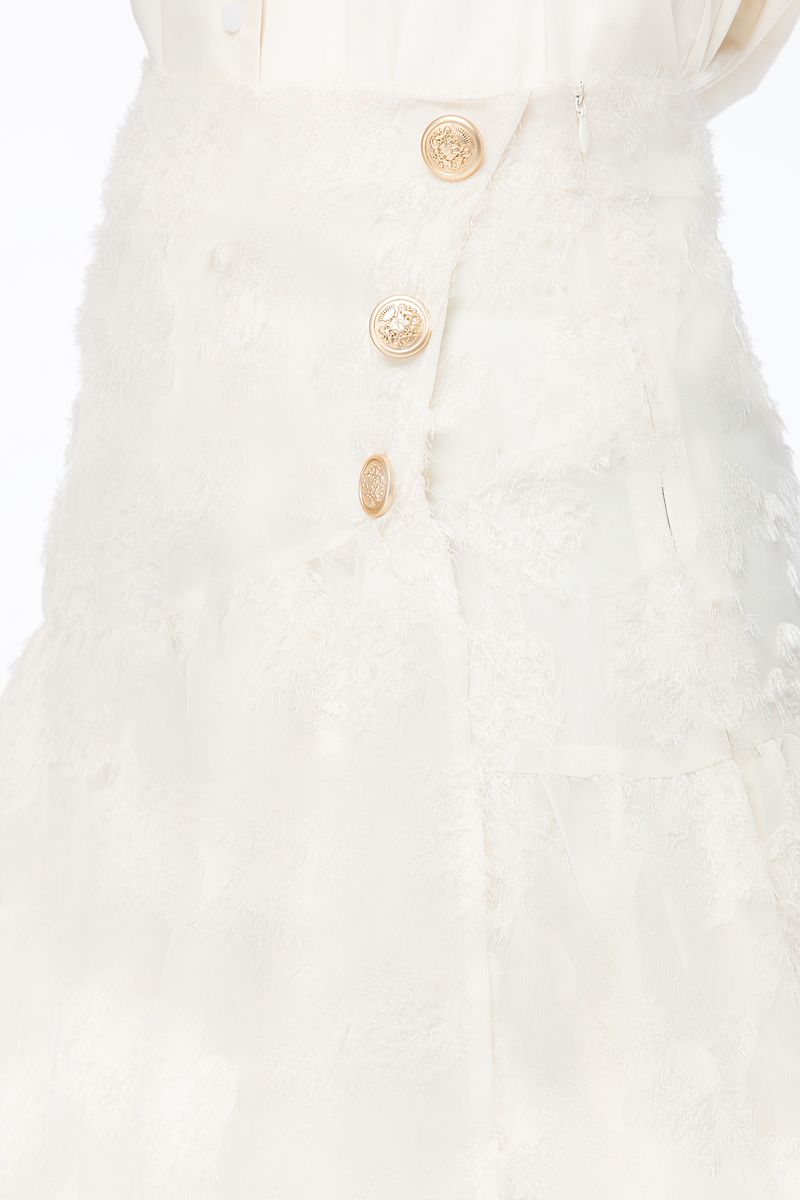 تنورة نسائية غير متماثلة الطول