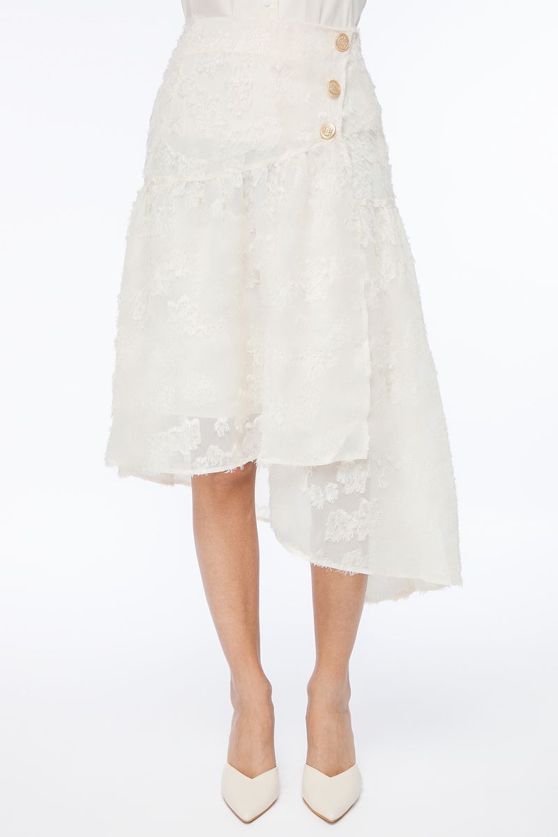 تنورة نسائية غير متماثلة الطول