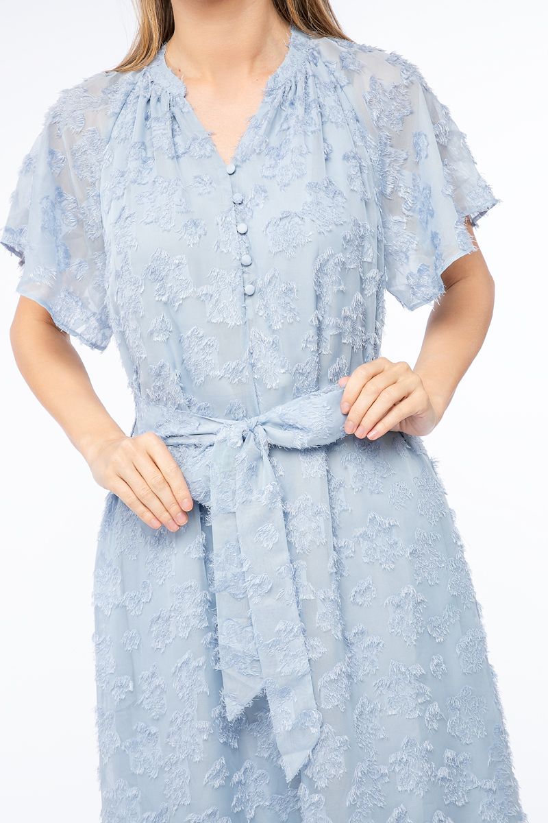 فستان نسائي