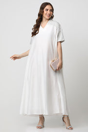 فستان نسائي ماكسي بتطريز