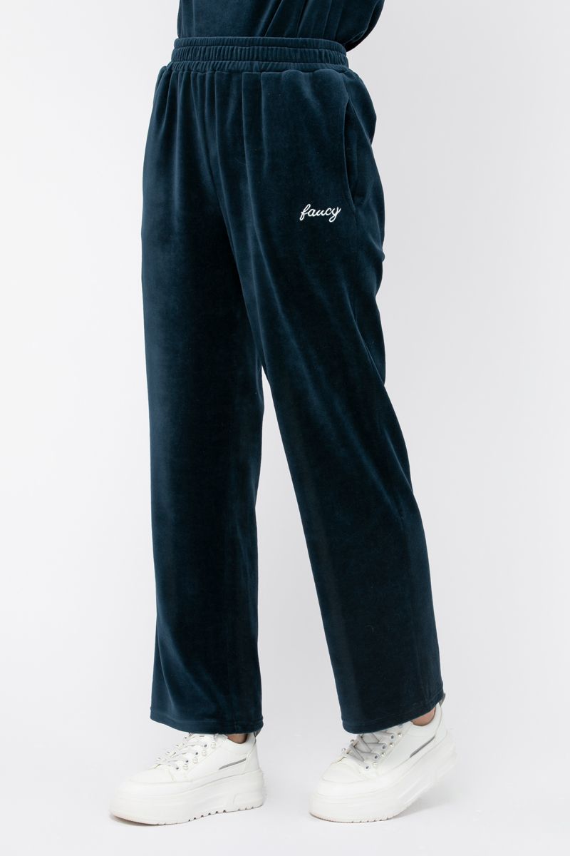 velvet fabric women sweatpants with embroidery