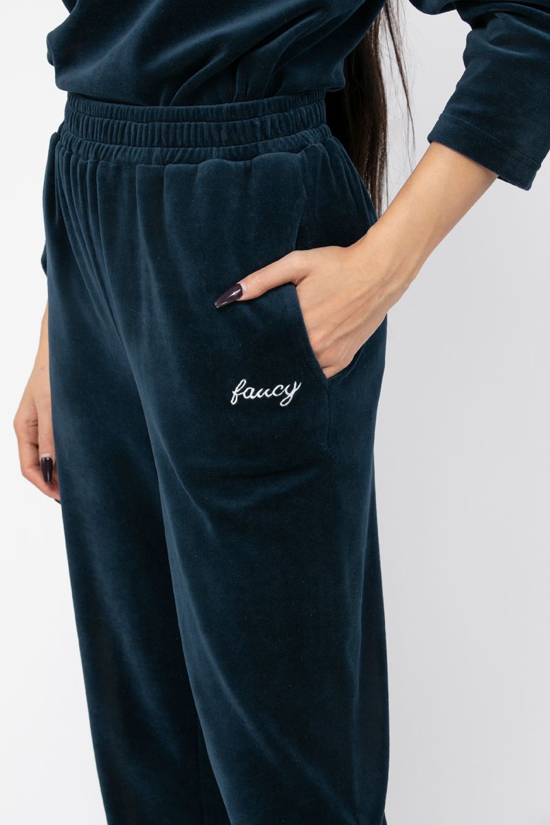 velvet fabric women sweatpants with embroidery