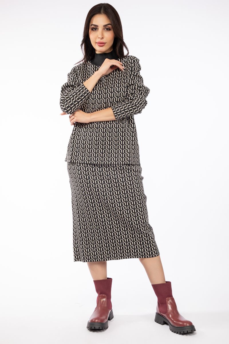 تنورة نسائية محبوكة بنمط طبعات وفتحة خلفية