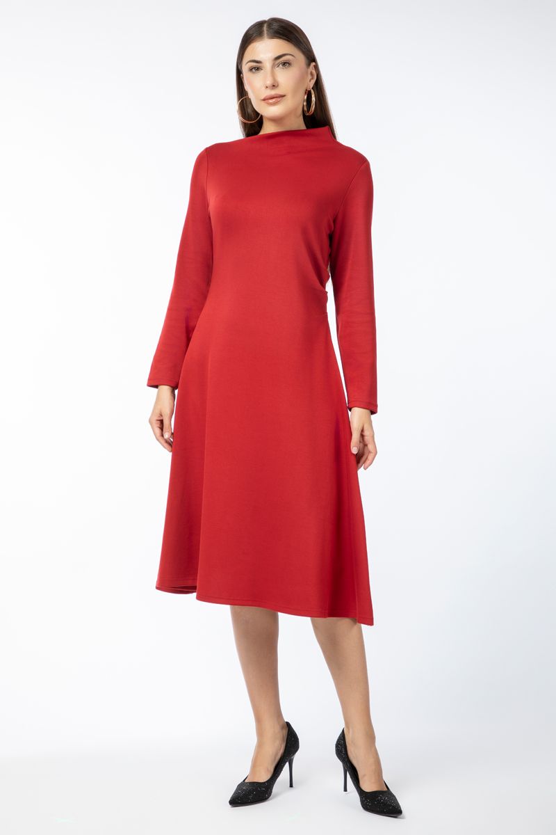 فستان نسائي بلون موحد