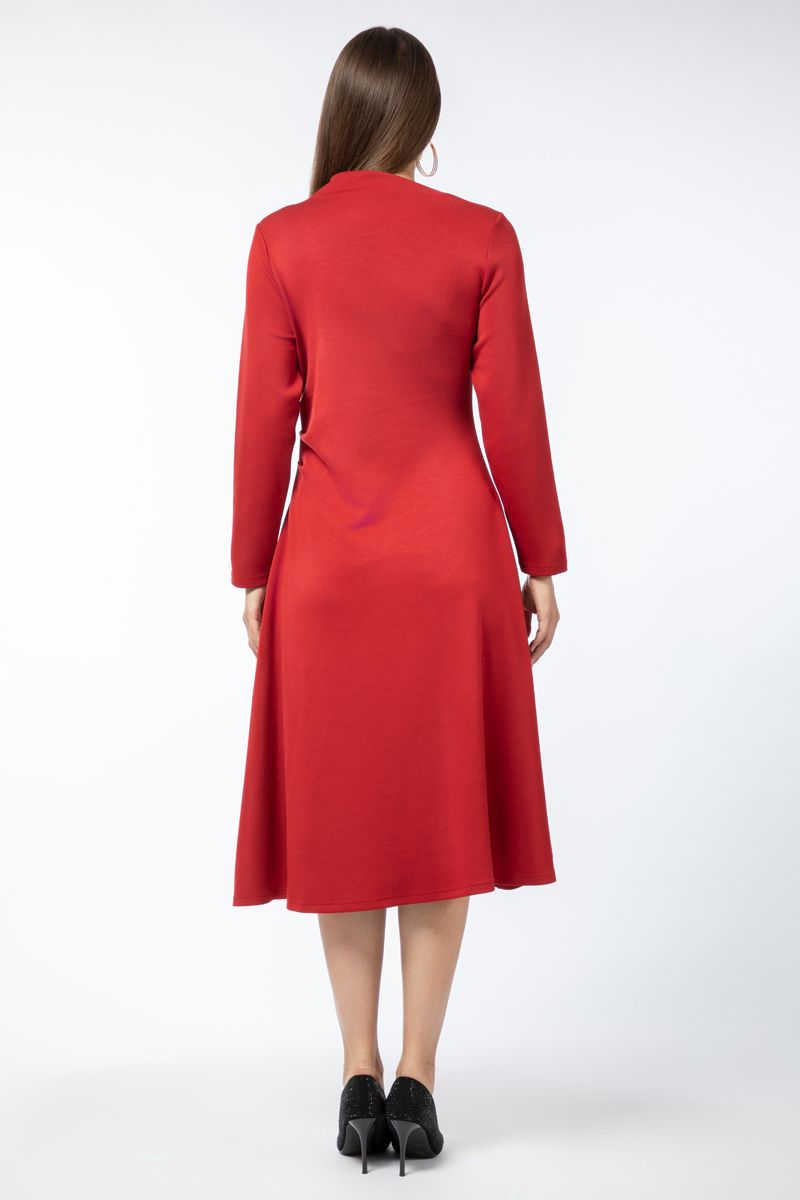 فستان نسائي بلون موحد