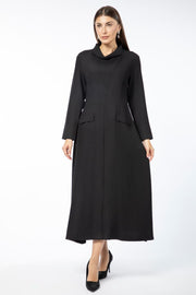 فستان نسائي بلون موحد وجيوب أمامية