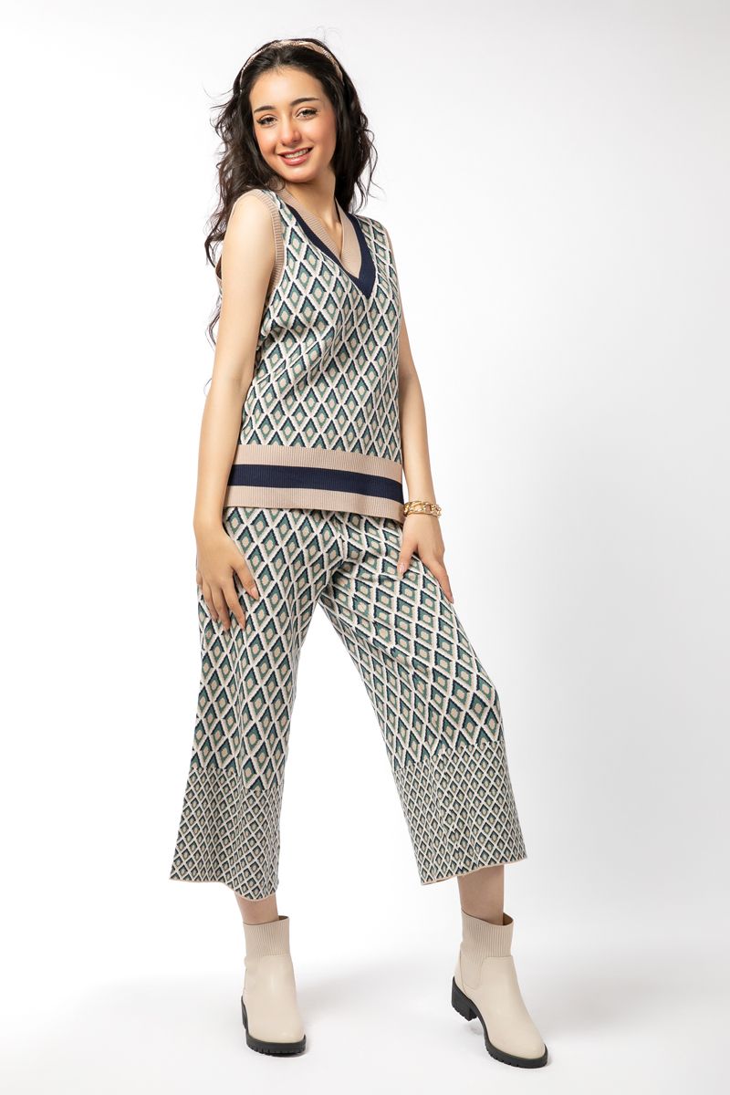 بلوفر نسائية محبوكة بدون أكمام وبطبعات