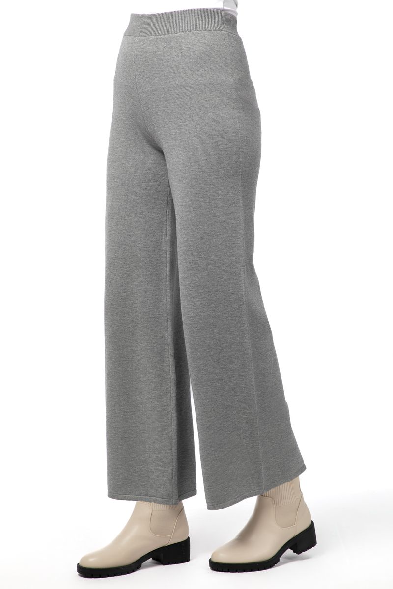 solid colored knitted women pants
