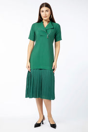 فستان نسائي متباين الخامة بتفاصيل كسرات