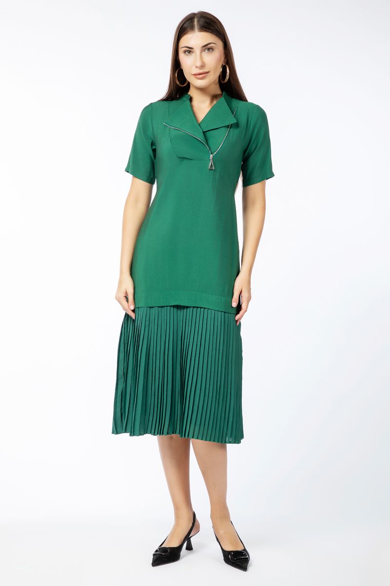 فستان نسائي متباين الخامة بتفاصيل كسرات