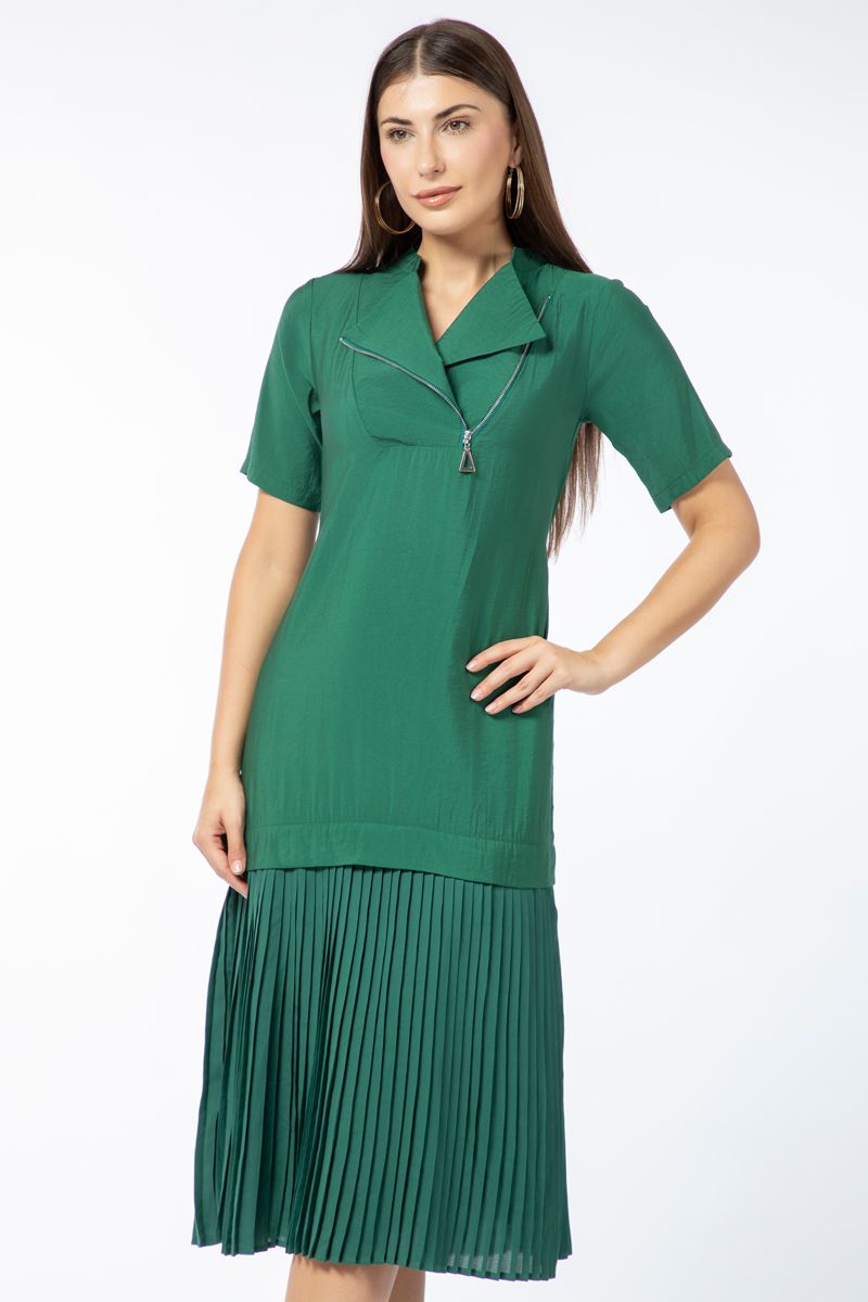 فستان نسائي متباين الخامة بتفاصيل كسرات