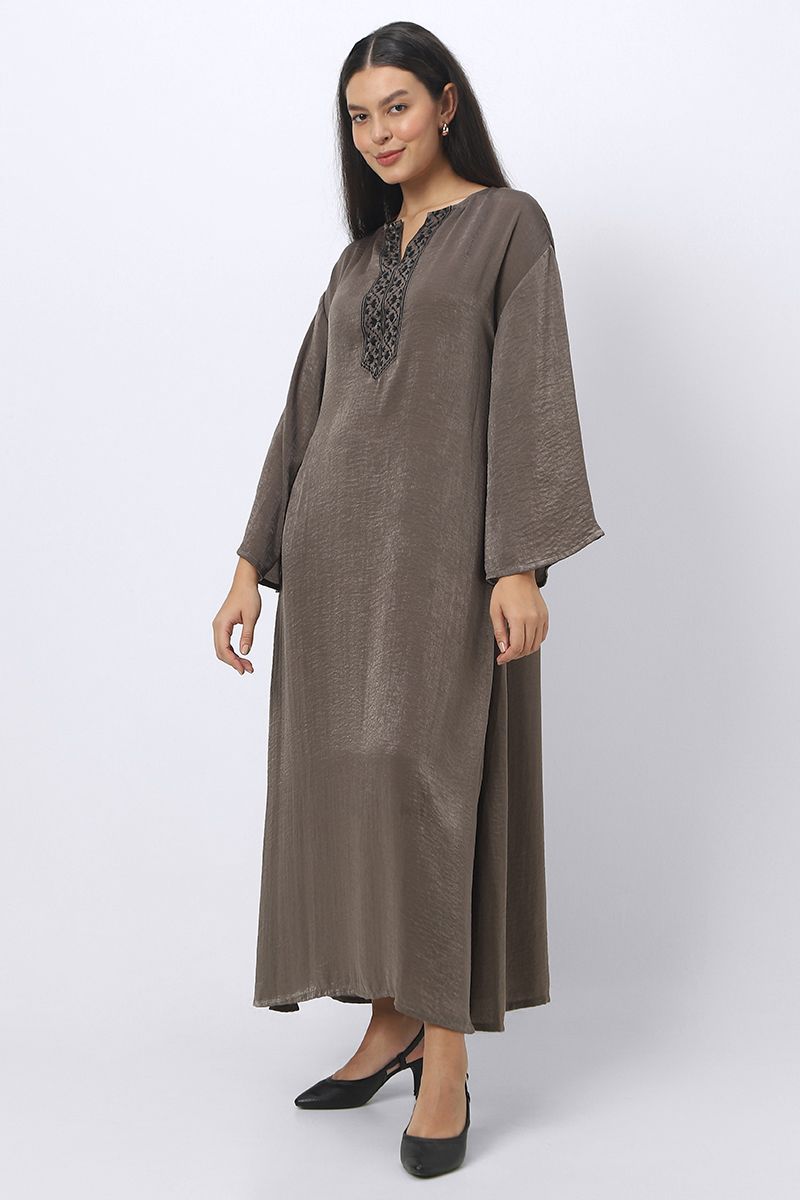 maxi women jalabiya with front embroidery