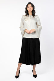 بلوزة نسائية مكشكشة