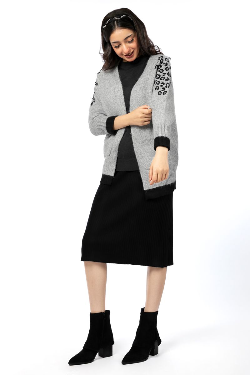 women knitted cardigan with contrast details