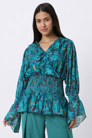 بلوزة نسائية مكشكشة بنمط مورد